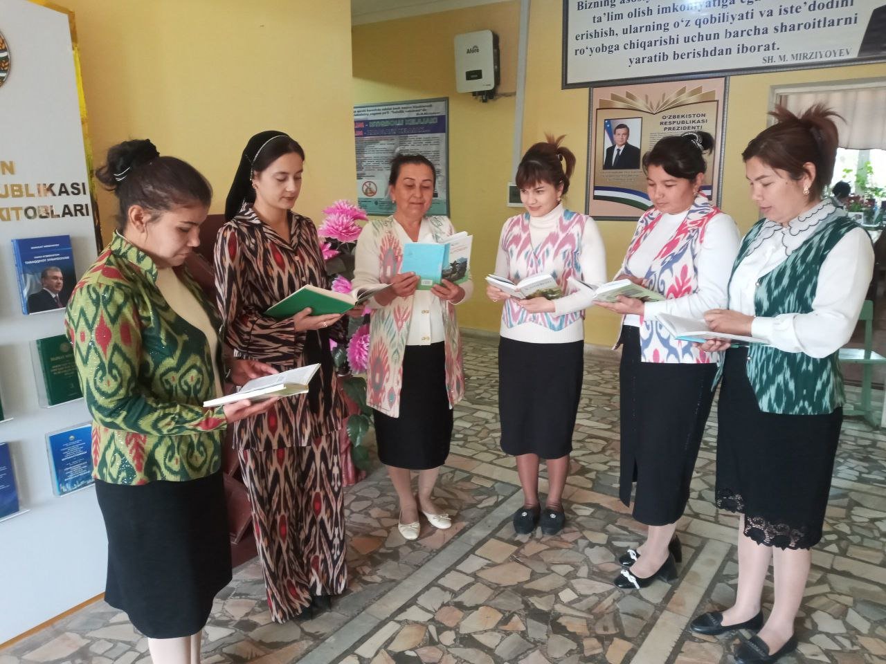 "Milliy liboslar namoyishi"